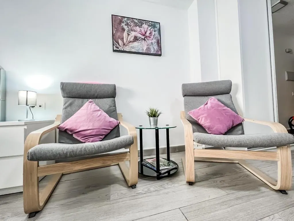 Reformed Studio Apartment In Central Nerja 3K 0*,  Spanyolország